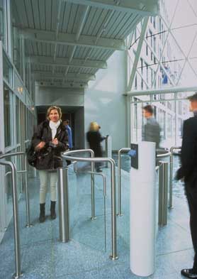 Link zu: Produktbeschreibung Zutrittskontrolle